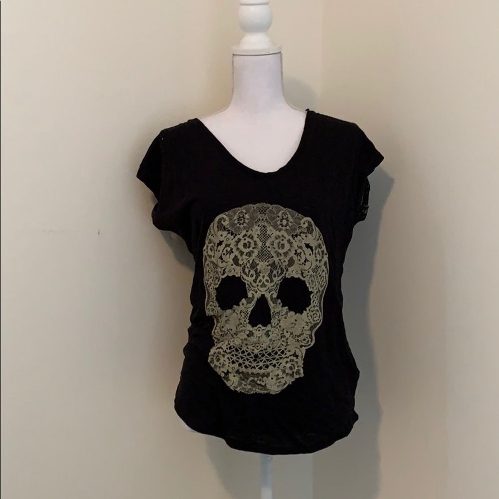 Express Black/Lace Back Skull Shirt Size Medium!